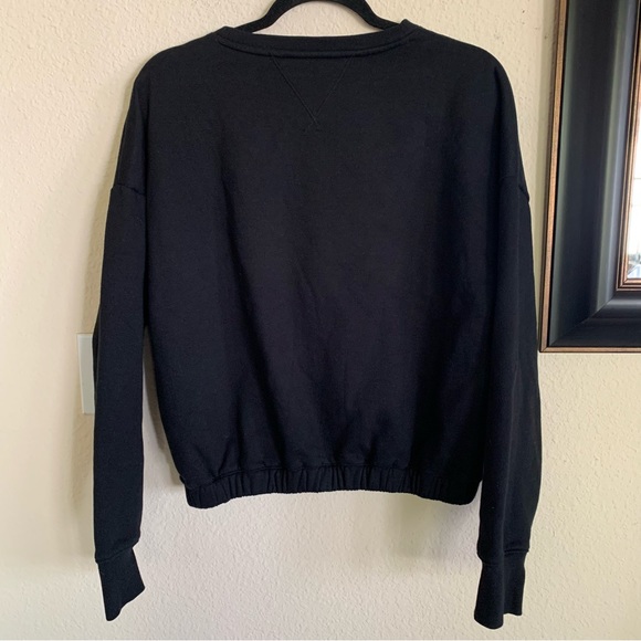 Tommy Hilfiger Black Cropped Long Sleeve Sweatshirt - Picture 3 of 9